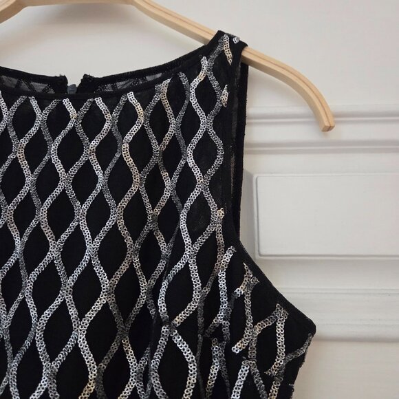 Sleeveless LBD with silver, as new, US06 - Picture 3 of 6